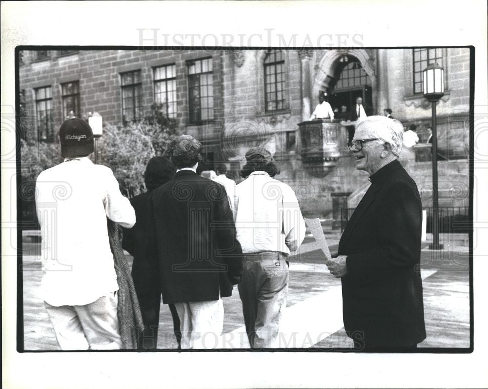 1992 Press Photo Malcolm Carron Jesuits High School - Historic Images