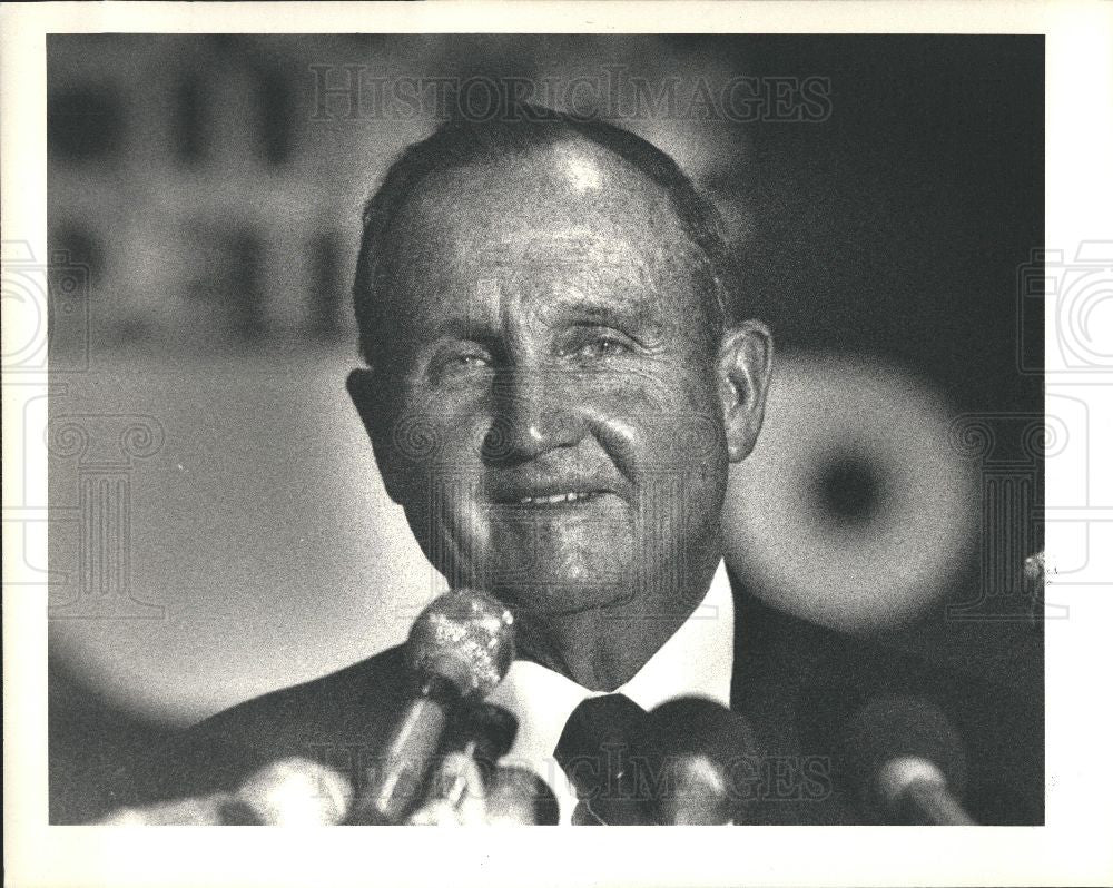 1988 Press Photo Alvah H Chapman American publisher - Historic Images