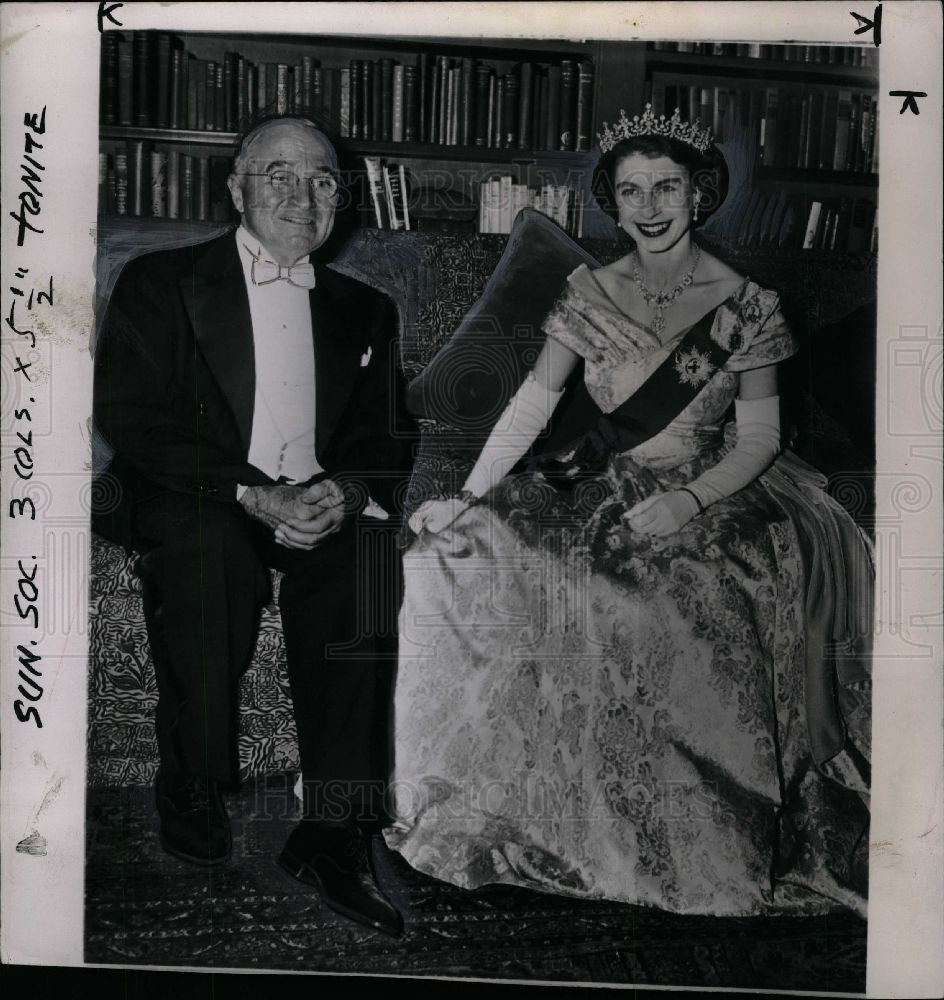1953 Press Photo Elizabeth II Queen Commonwealth realms - Historic Images