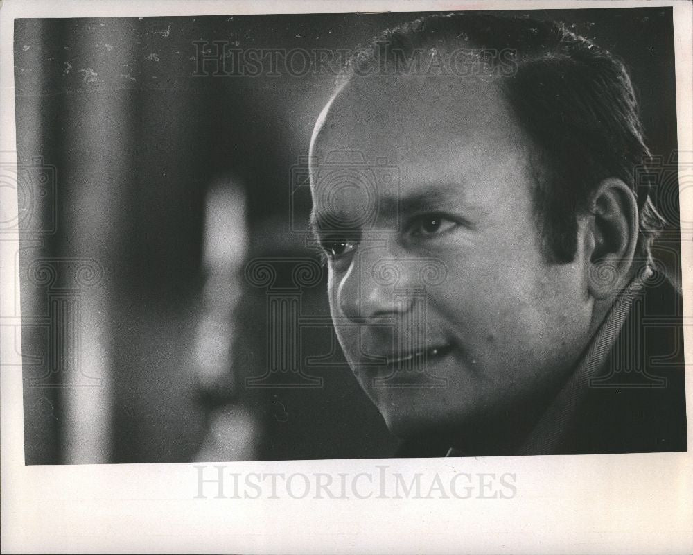 Press Photo LESLIE ROSE - Historic Images