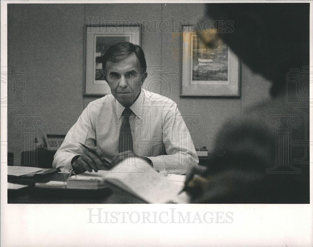 1988 Press Photo John Zrno CEO of American Motors - Historic Images