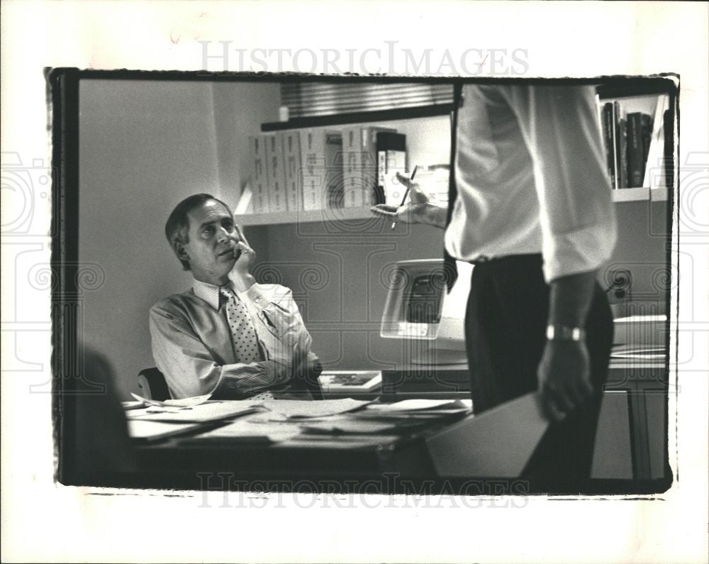 1988 Press Photo Walter Zimmerman - News Director - Historic Images
