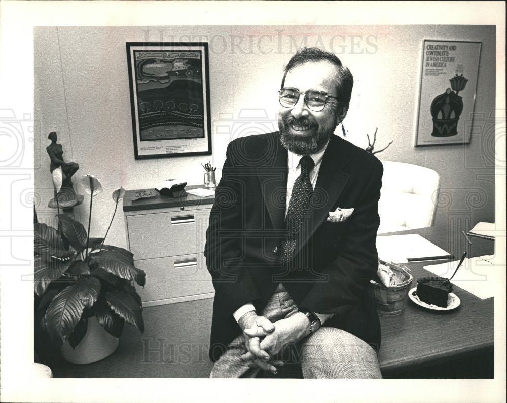 1987 Press Photo George Zeltzer Civics - Historic Images