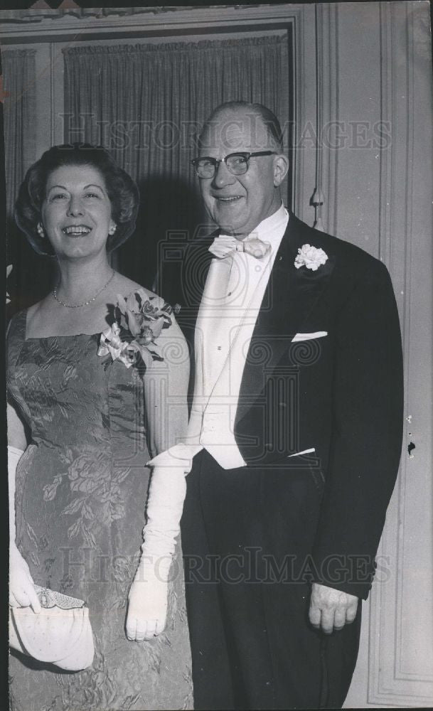 1963 Press Photo H. Glenn Bixby retiring president - Historic Images