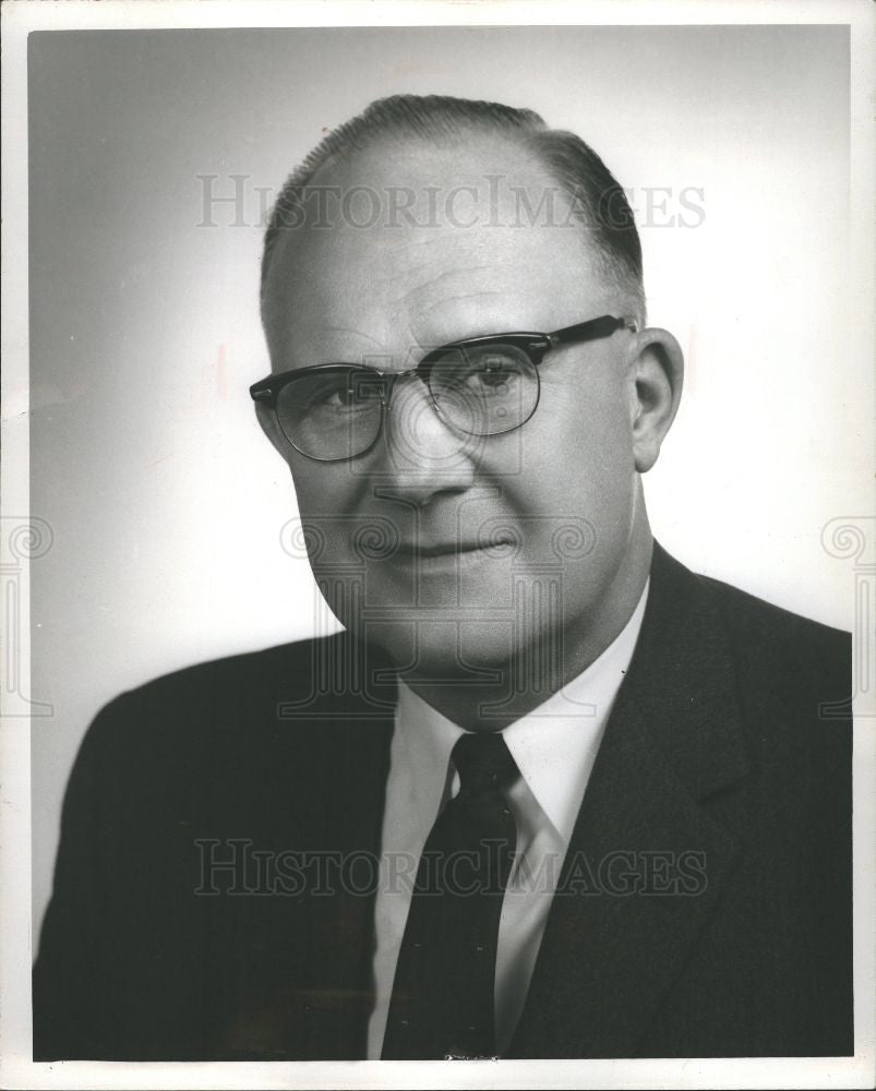 1965 Press Photo Harold Glenn Bixby Ex-Cell-O Michigan - Historic Images