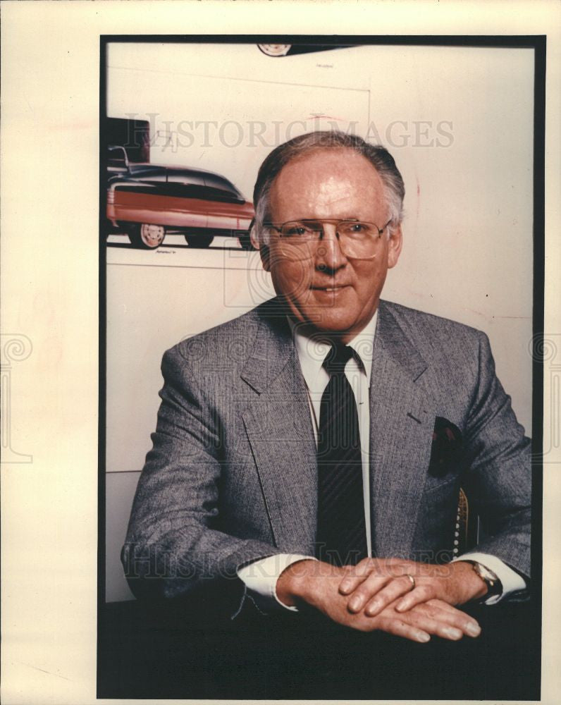 1990 Press Photo ARTHUR BLAKESLEE DIRECTOR STYLING - Historic Images