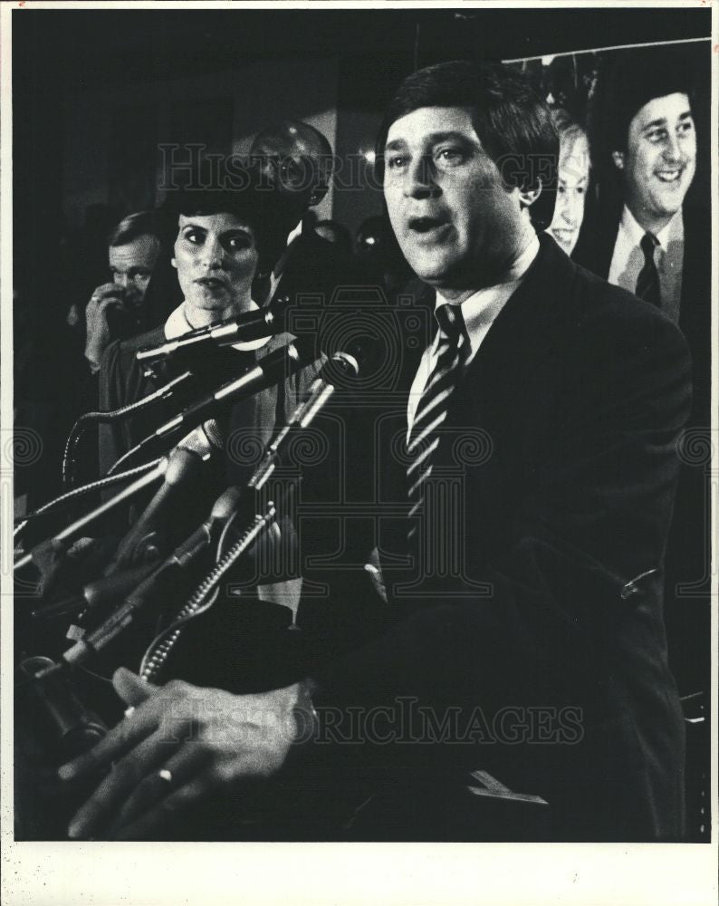 1982 Press Photo Michigan Governor James Blanchard new - Historic Images