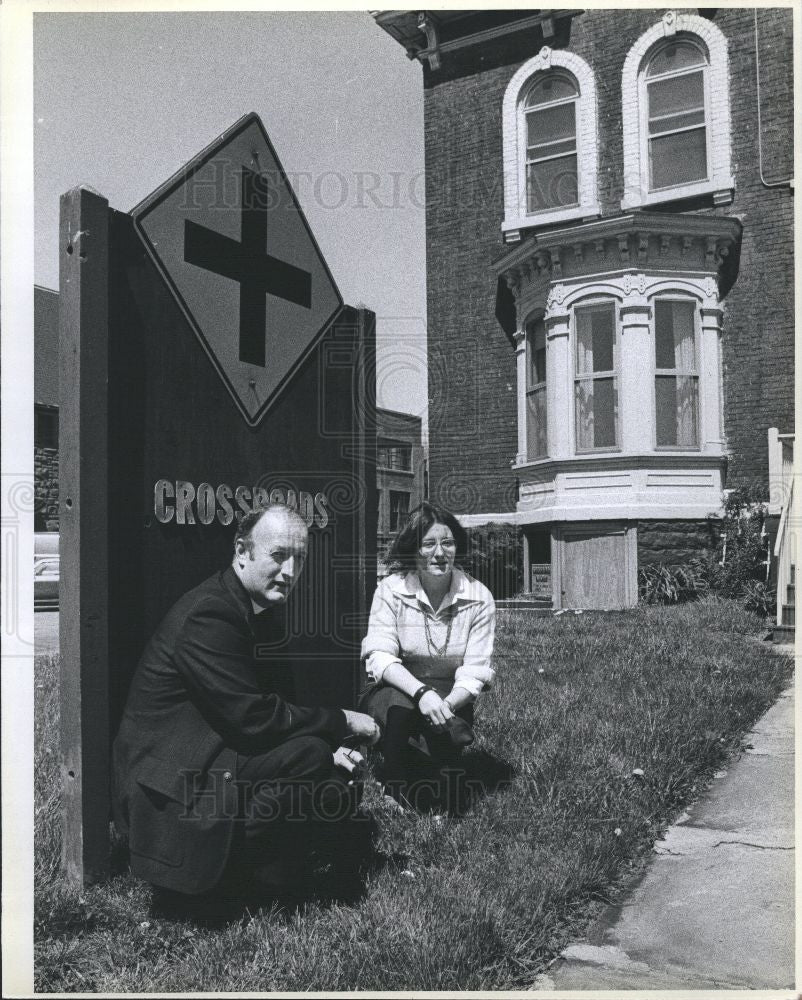 1979 Press Photo Priest - Historic Images