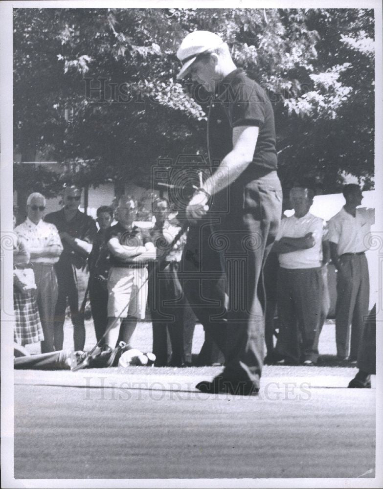 1959 Press Photo Bud Stevens Golf Golfer Michigan Sport - Historic Images