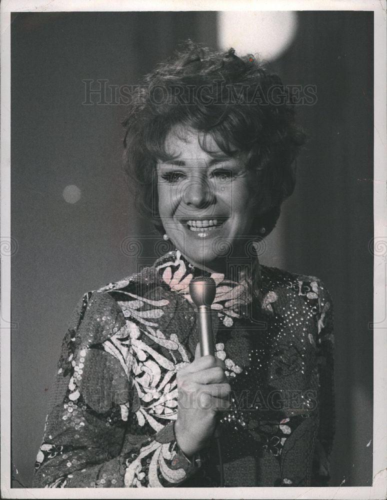1976 Press Photo Kaye Stevens American singer actress - Historic Images