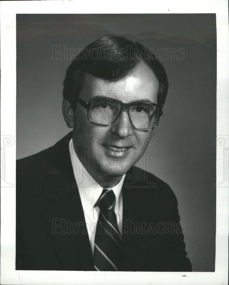 1988 Press Photo Wayne Sternberg NBD Commerce Bank - Historic Images