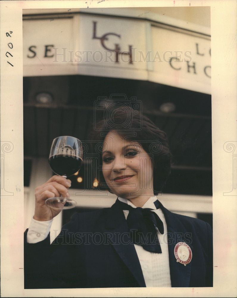 1987 Press Photo Madeline Triffon wine - Historic Images