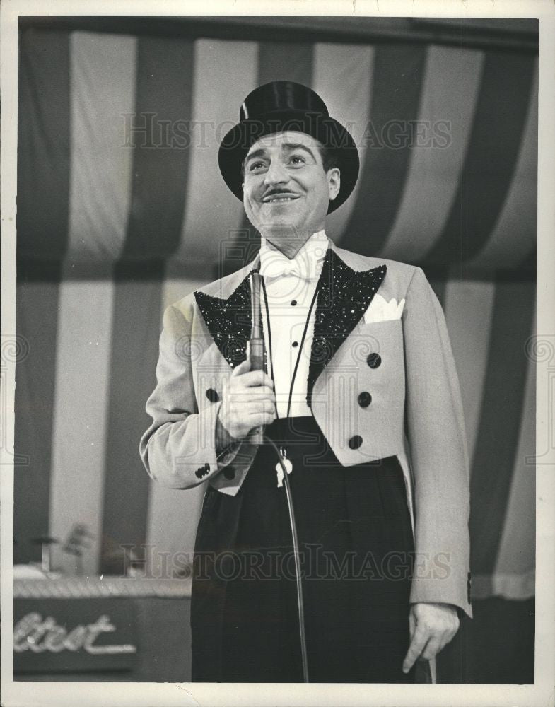 1959 Press Photo Jack Sterling Ringmaster CBS-TV - Historic Images