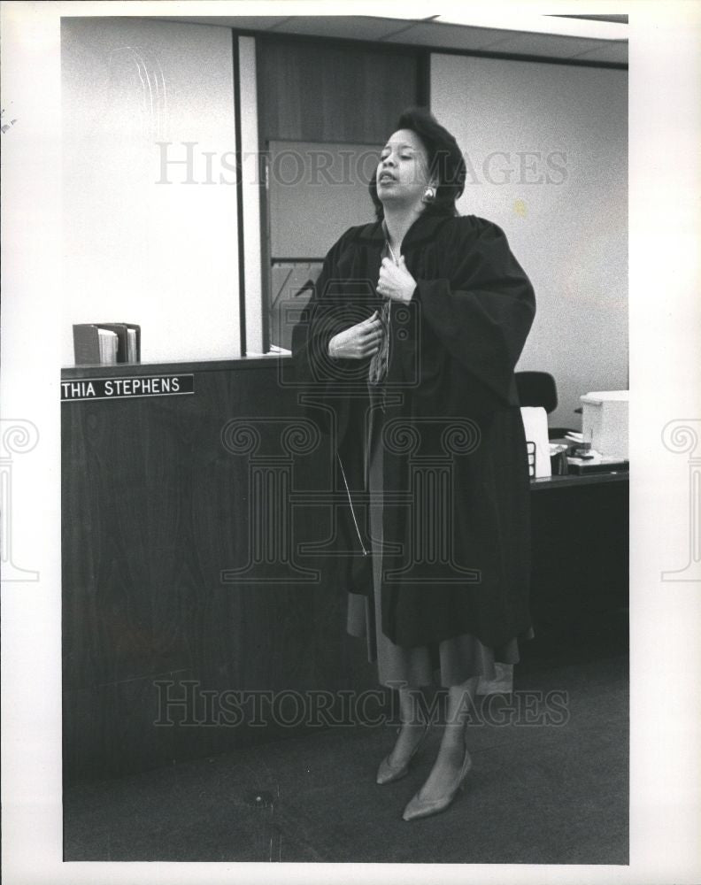 1990 Press Photo Judge Cynthia Stevens law court - Historic Images