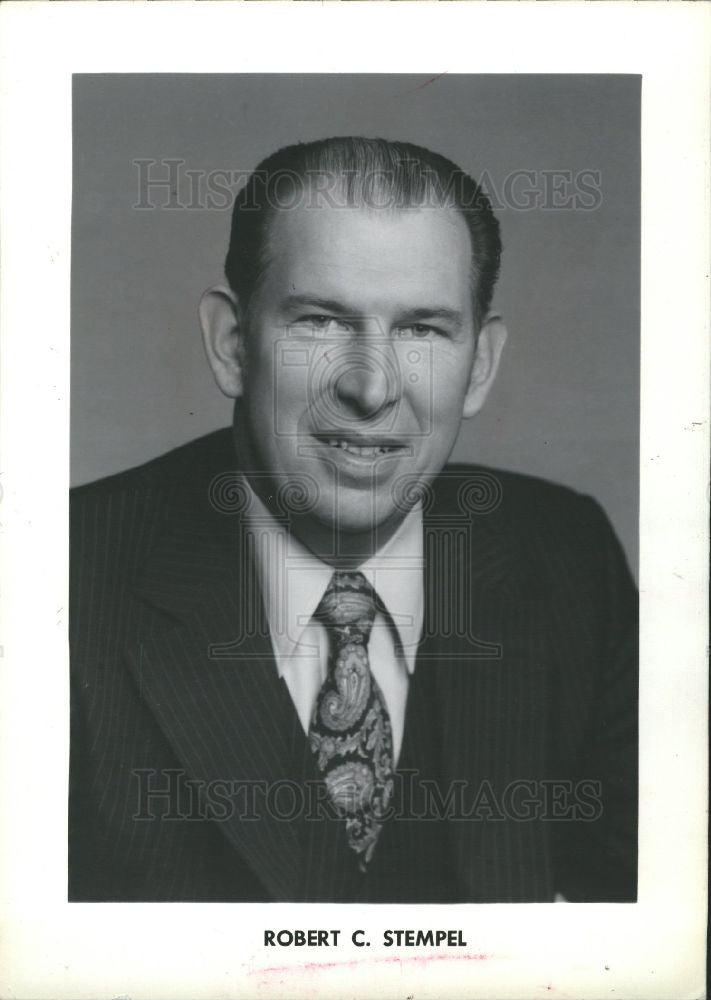 1982 Press Photo Robert C.Stempel Chairman CEO GM - Historic Images