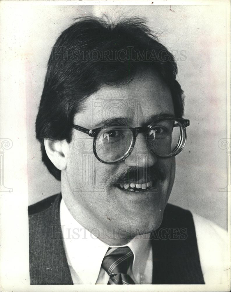1989 Press Photo Brian Tremain Merrill Lynch - Historic Images