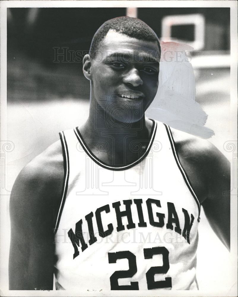 1965 Press Photo William L. Bill Buntin basketball star - Historic Images