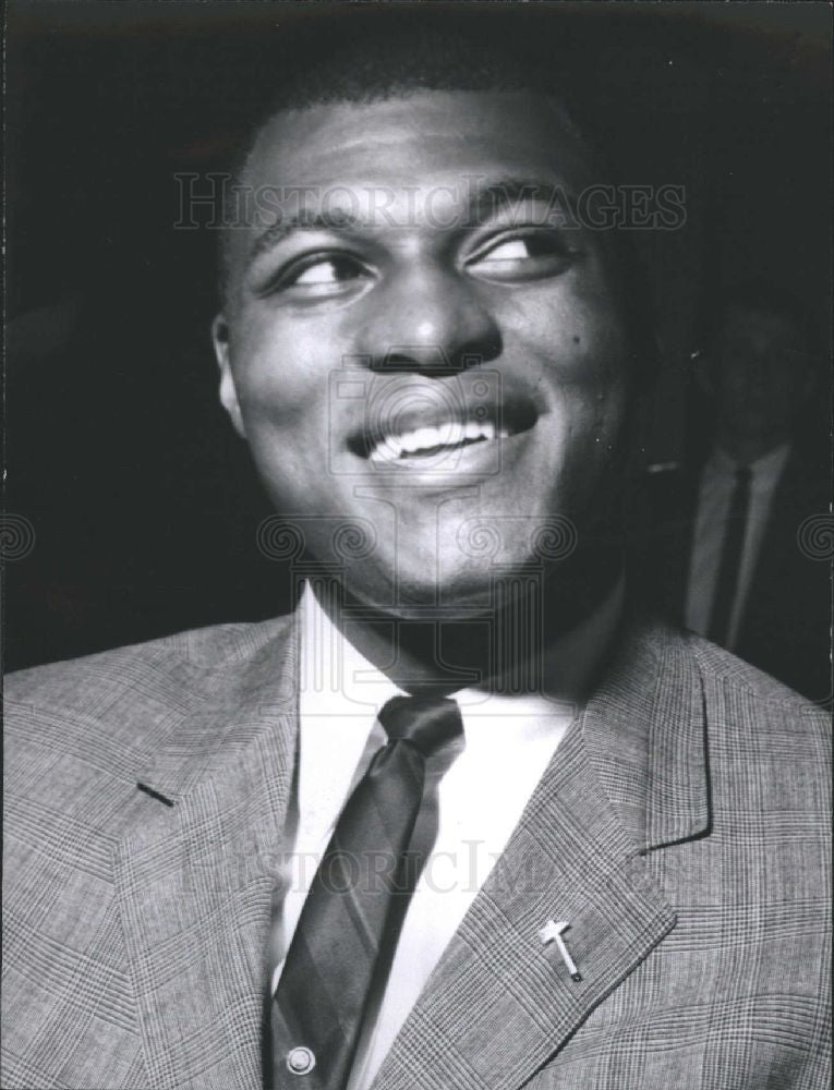 1965 Press Photo Bill Buntin American Detroit Pistons - Historic Images
