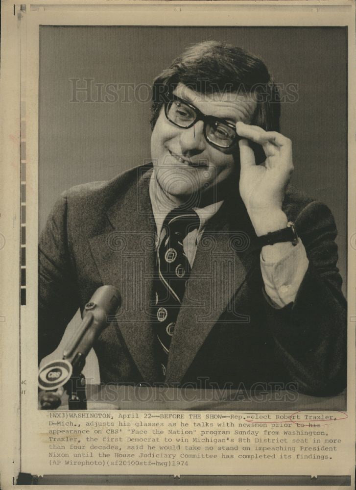1974 Press Photo Robert Traxler - On CBS - Historic Images