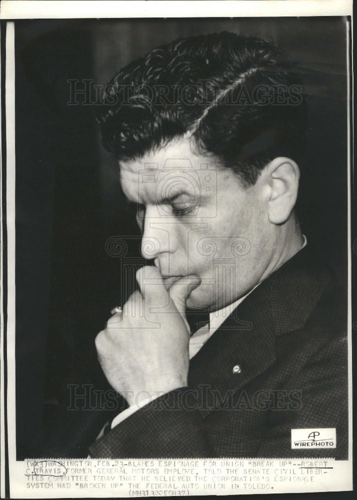 1937 Press Photo Robert C. Travis break up - Historic Images