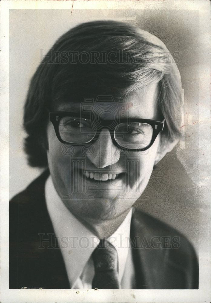 1982 Press Photo Ronald L. Trowbridge Senator - Historic Images