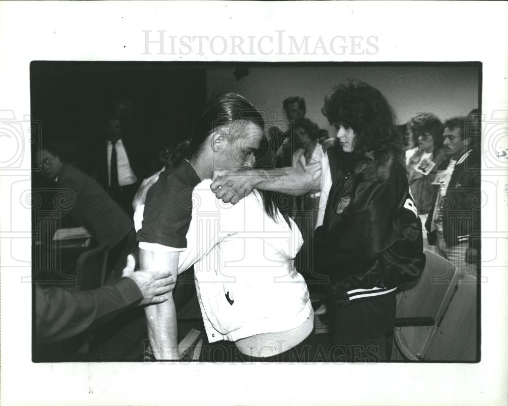 1992 Press Photo Andrew Trombley Joyce Crickson court - Historic Images