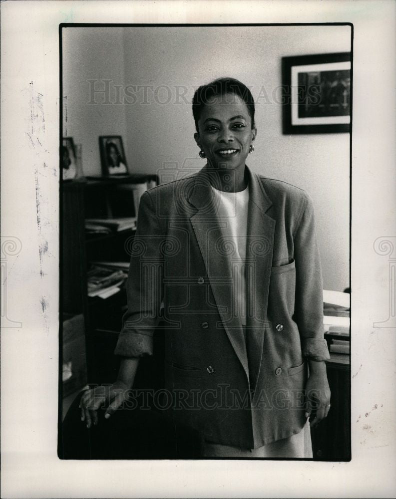 1988 Press Photo Carol Goss New Center - Historic Images