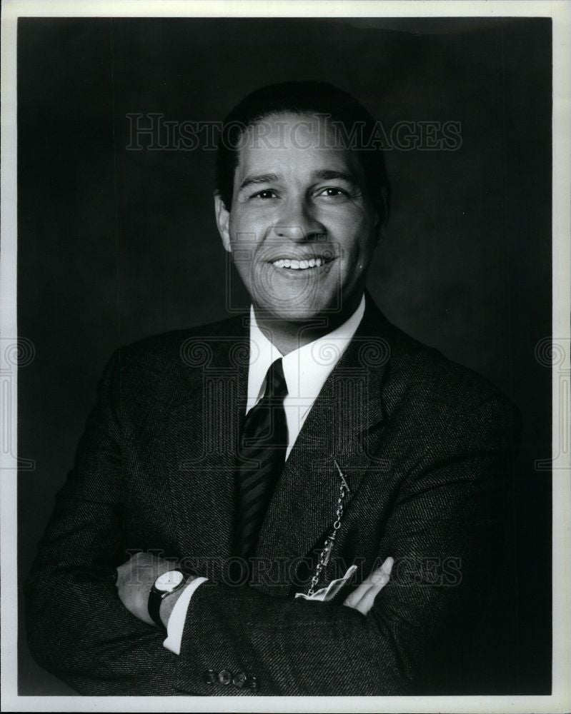 Press Photo CBS Journalist Bryant Gumbel - Historic Images