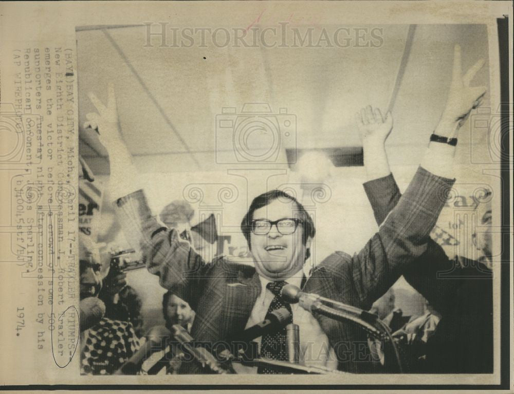 1974 Press Photo J. Robert Traxler Congressman Democrat - Historic Images