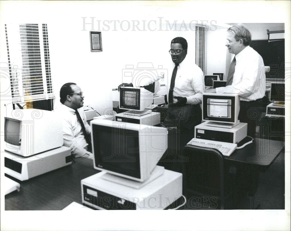 1991 Press Photo Oakland George Stevens computer - Historic Images