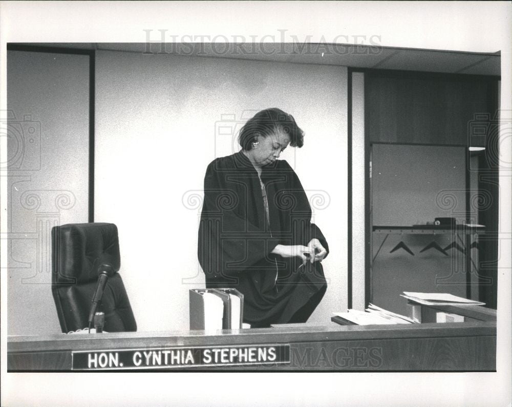 1990 Press Photo Judge Cynthia Stephans - Historic Images