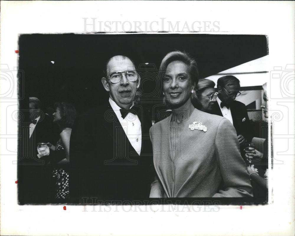 1990 Press Photo GM Chairman Roger Smith Robert Stempel - Historic Images