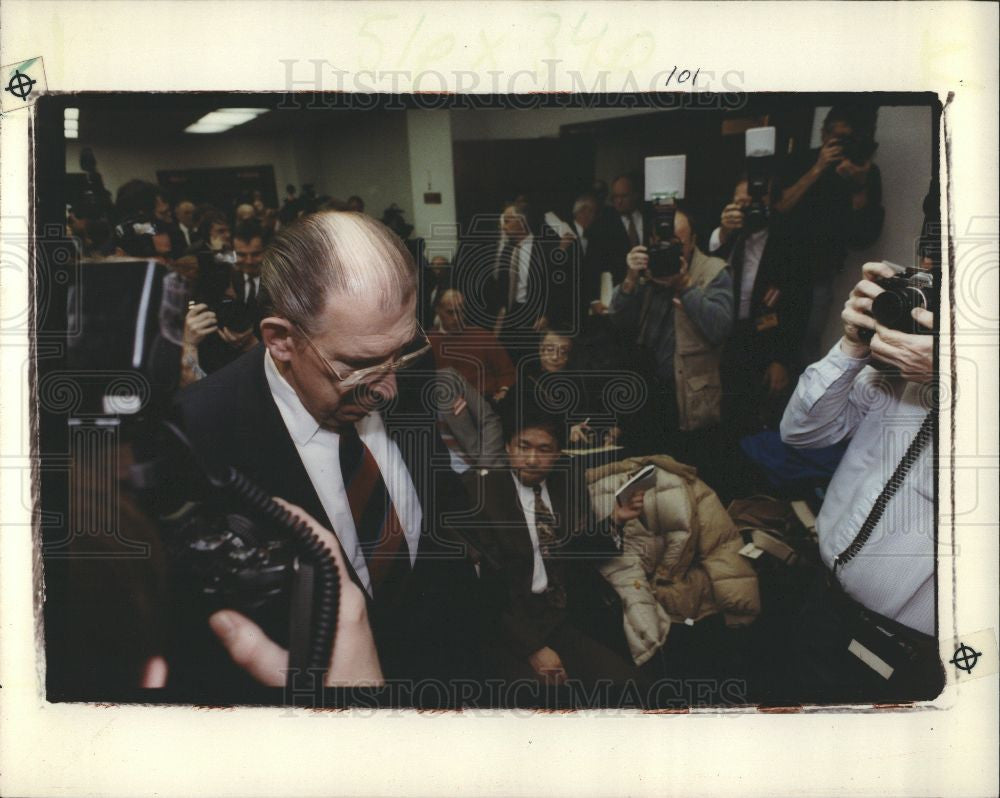 1991 Press Photo Robert Stempel Chairman CEO GM - Historic Images