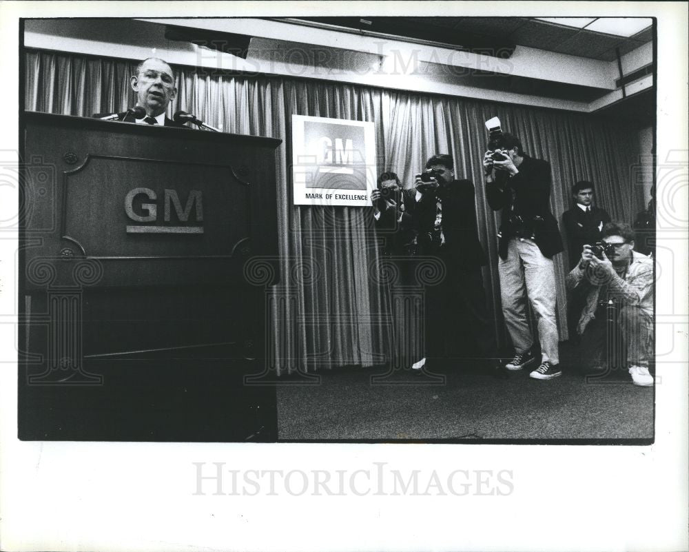 1991 Press Photo Robert Stempel Chairman CEO GM - Historic Images