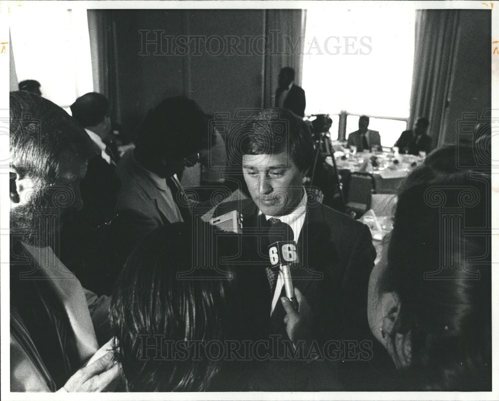 1982 Press Photo Democrat James Blanchard - Historic Images