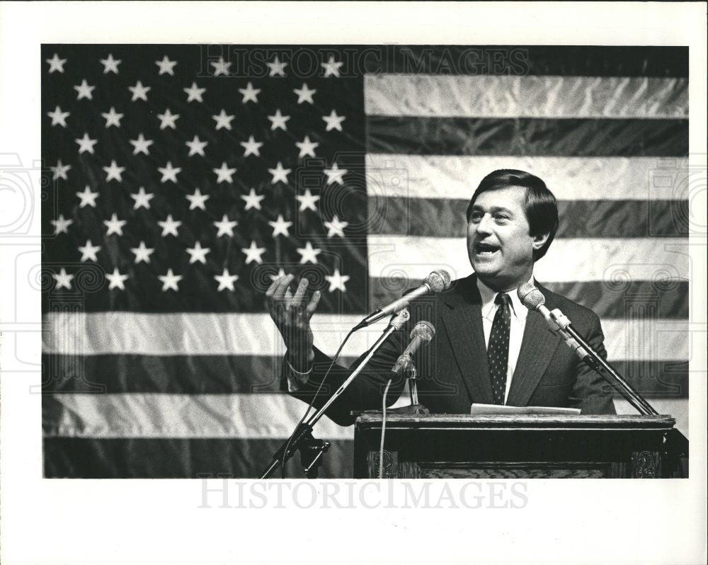 1986 Press Photo Michigan Governor James Blanchard - Historic Images
