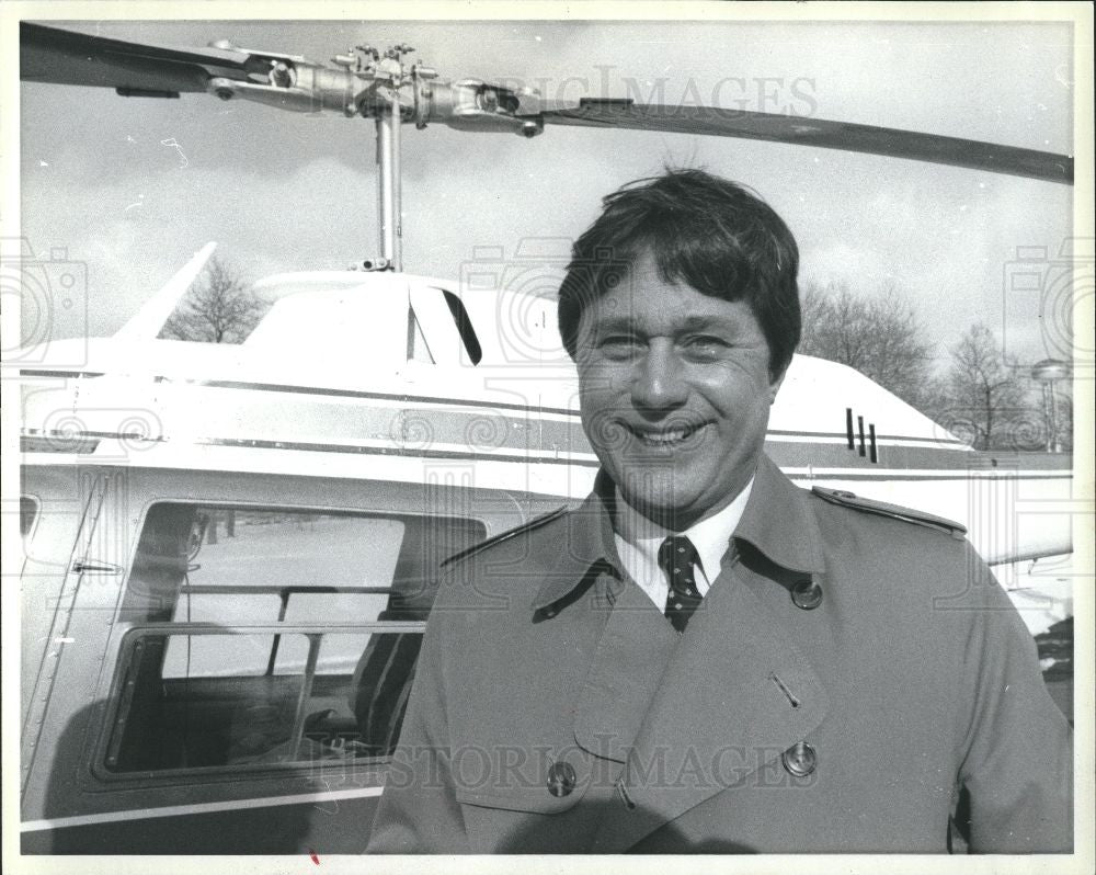 1985 Press Photo Michigan Governor James Blanchard GM - Historic Images