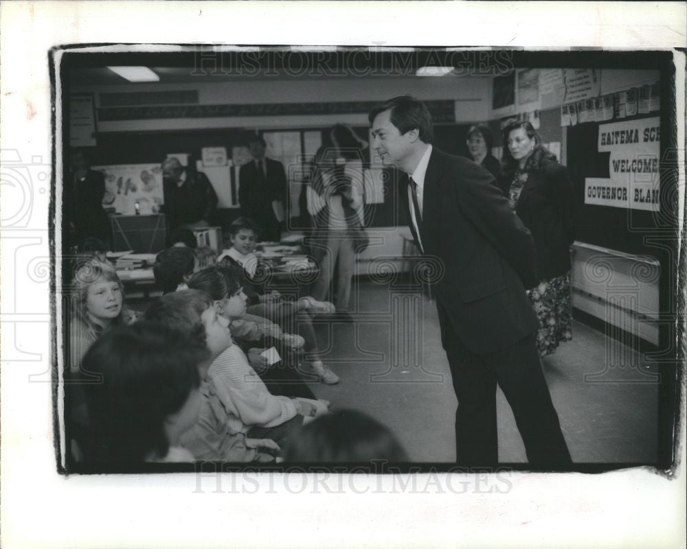 1989 Press Photo James Blanchard  fifth-graders School - Historic Images