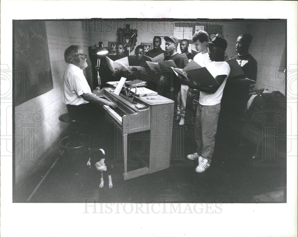 1992 Press Photo James Topp Singers - Historic Images