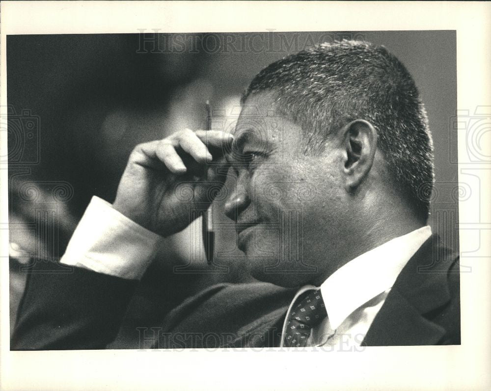 1987 Press Photo Dr. Jose Tombo Detroit - Historic Images