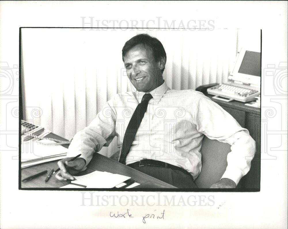 1988 Press Photo Enzo Toressi Toressi David A.Norman - Historic Images