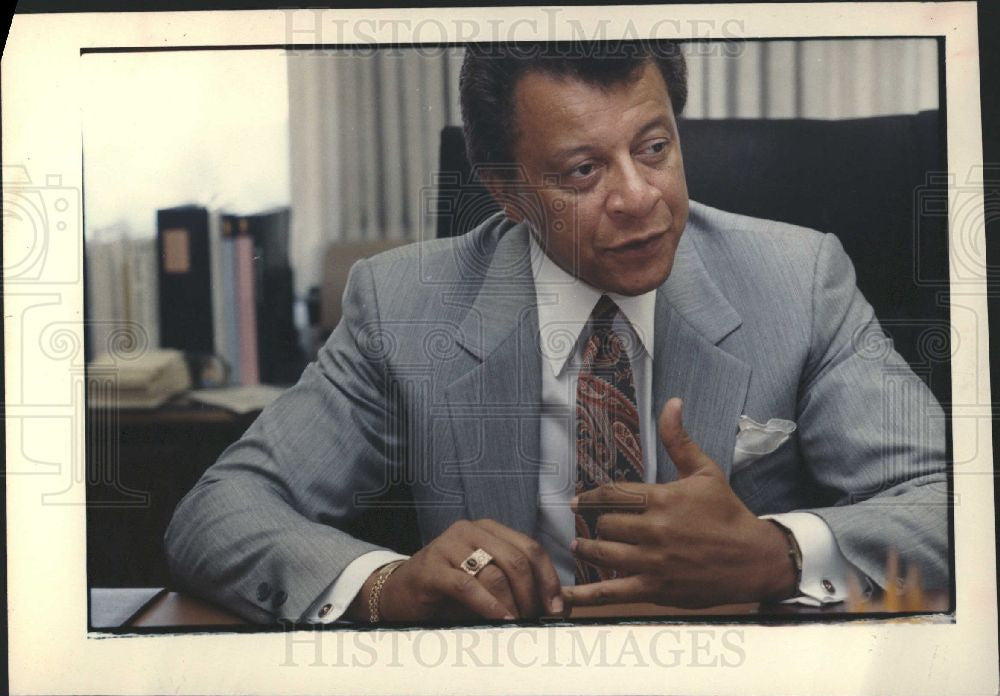 1988 Press Photo Rodney Coleman GM Municipal Relations - Historic Images