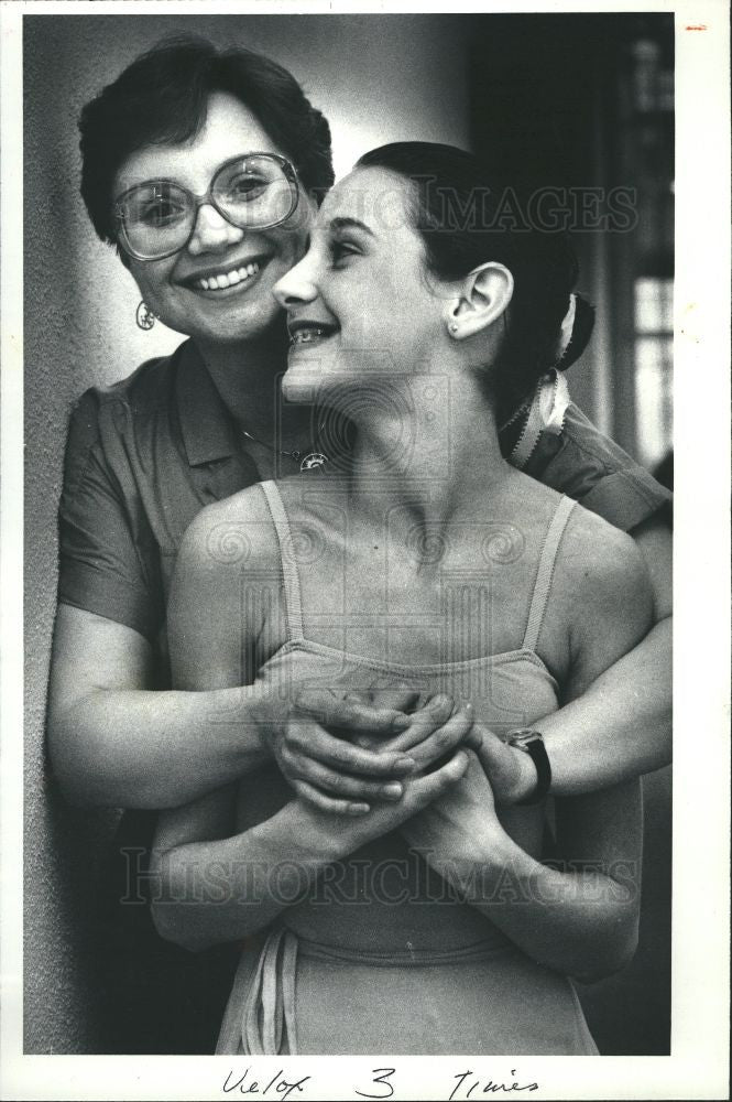 1983 Press Photo Michelle Coleman ballet mom - Historic Images