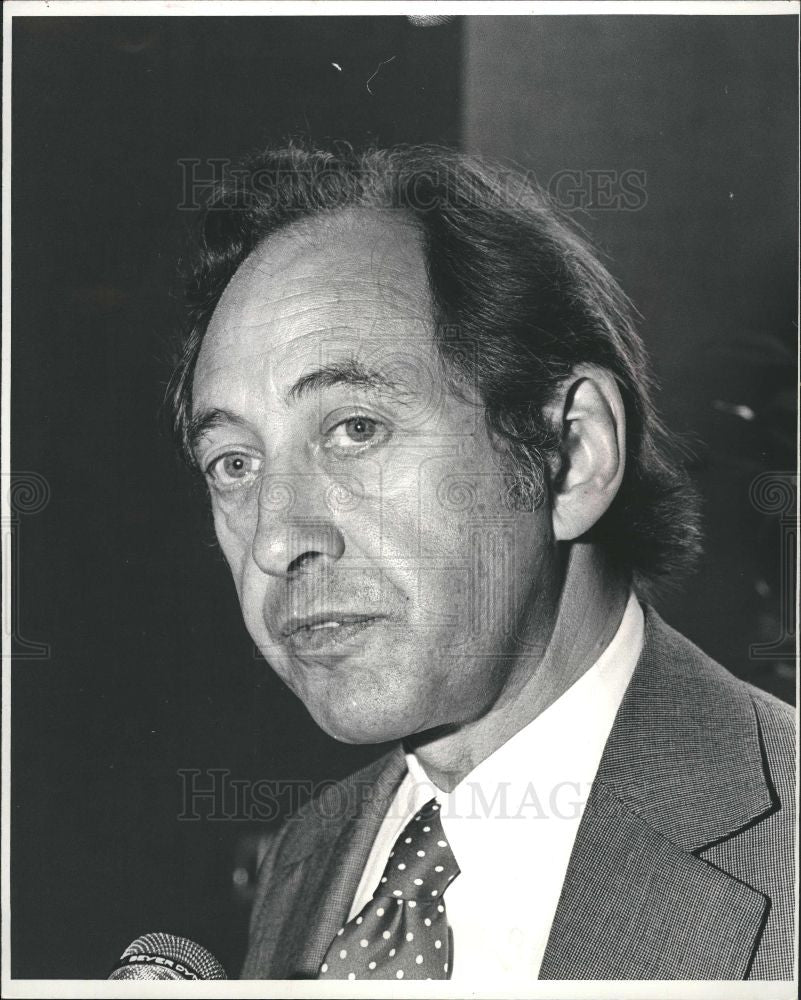 1984 Press Photo Alvin Toffler American writer futurist - Historic Images