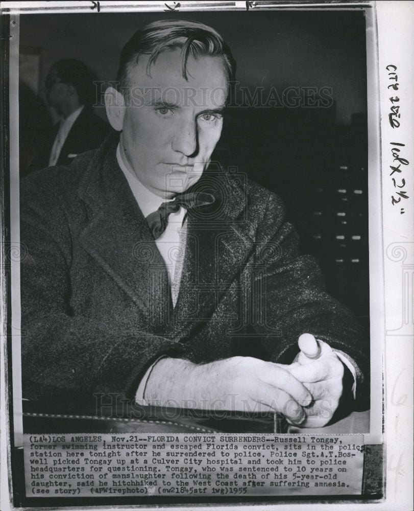 1955 Press Photo Russell Tongay escapee surrenders - Historic Images