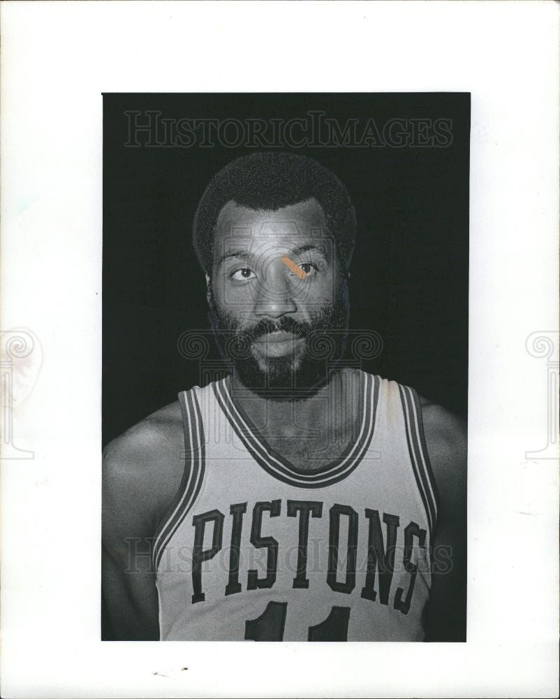 1975 Press Photo Archie Clark Detroit Pistons - Historic Images