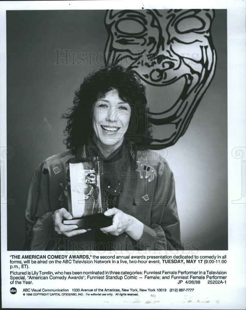 1988 Press Photo Lily Tomlin Comedian Actress Award - Historic Images