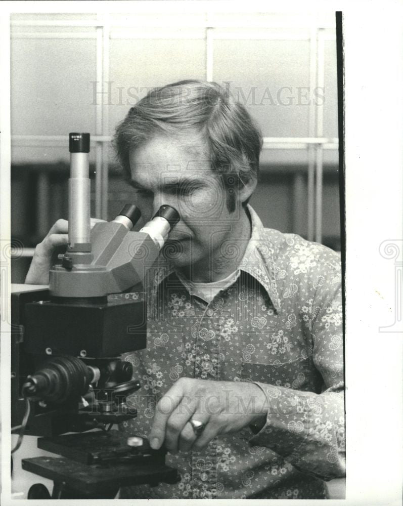 1981 Press Photo Dr. David Coleman - Historic Images