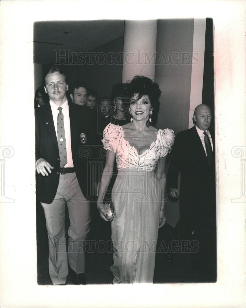 1988 Press Photo Joan Collins English actress author - Historic Images