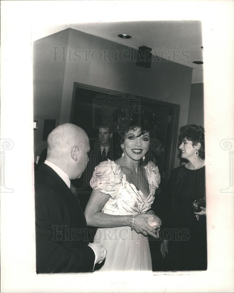 1988 Press Photo Joan Collins at the variety Club Ball. - Historic Images
